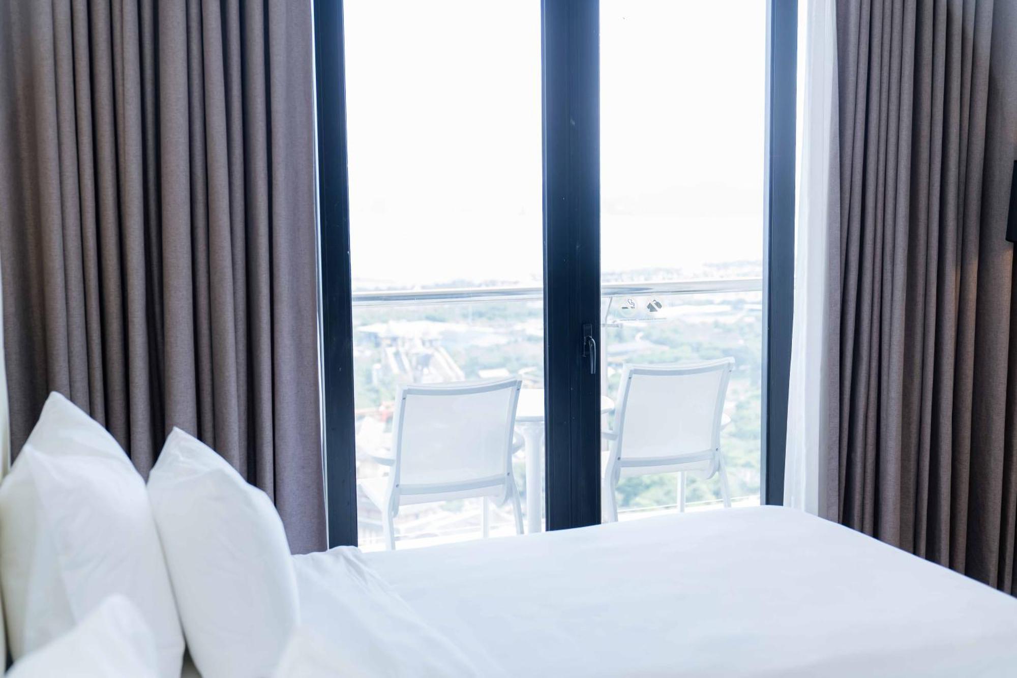 Hotel Soleil Ha Long, Trademark Collection By Wyndham Exteriör bild