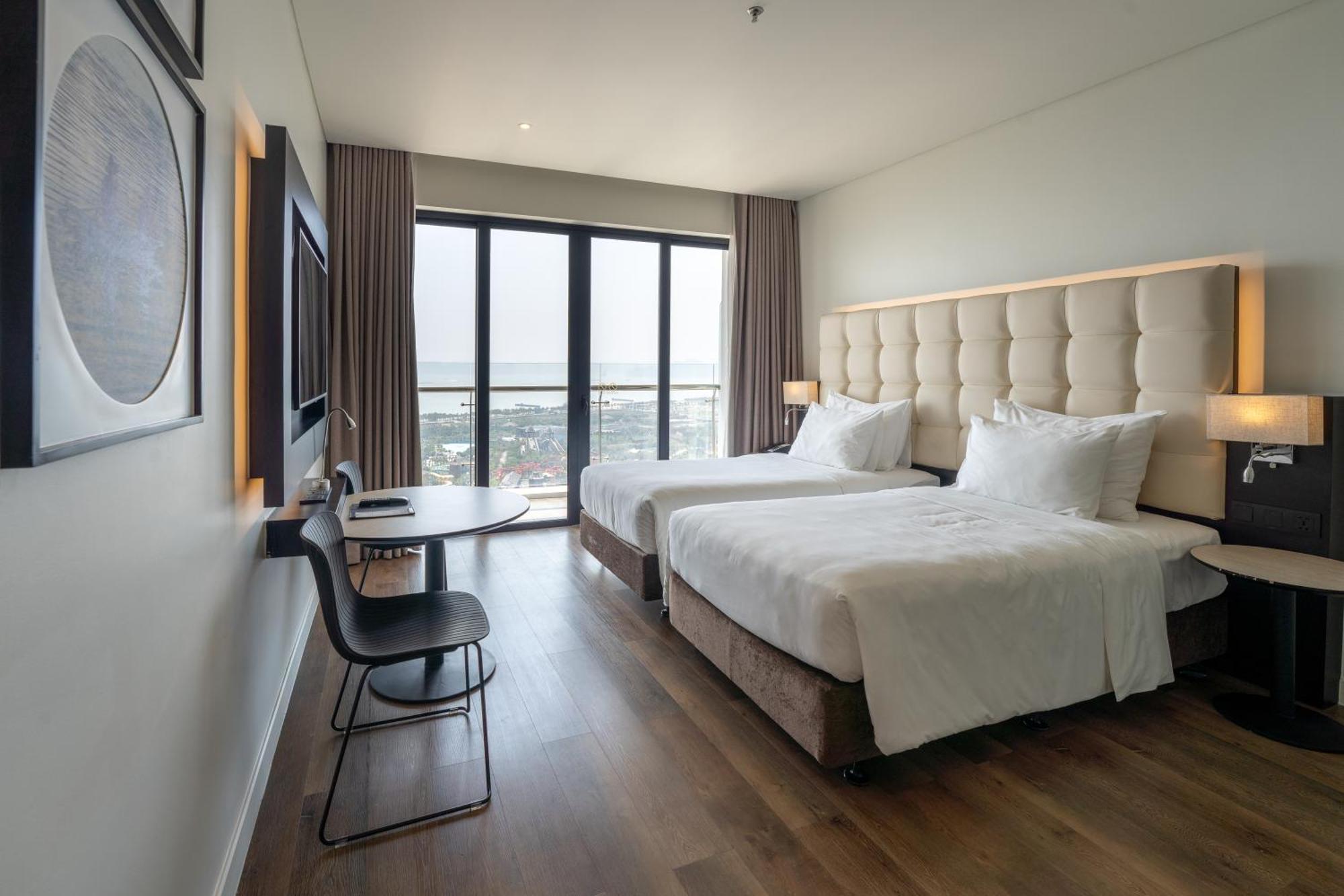 Hotel Soleil Ha Long, Trademark Collection By Wyndham Exteriör bild
